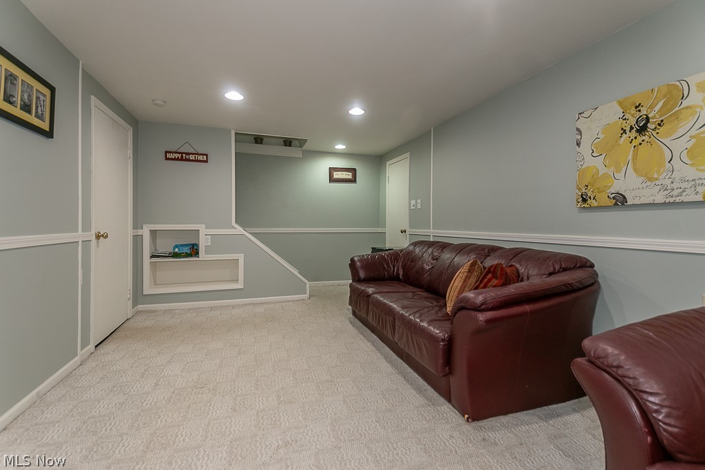 1577 Oakmount Road South Euclid, OH 44121 - Photo 26 of 32