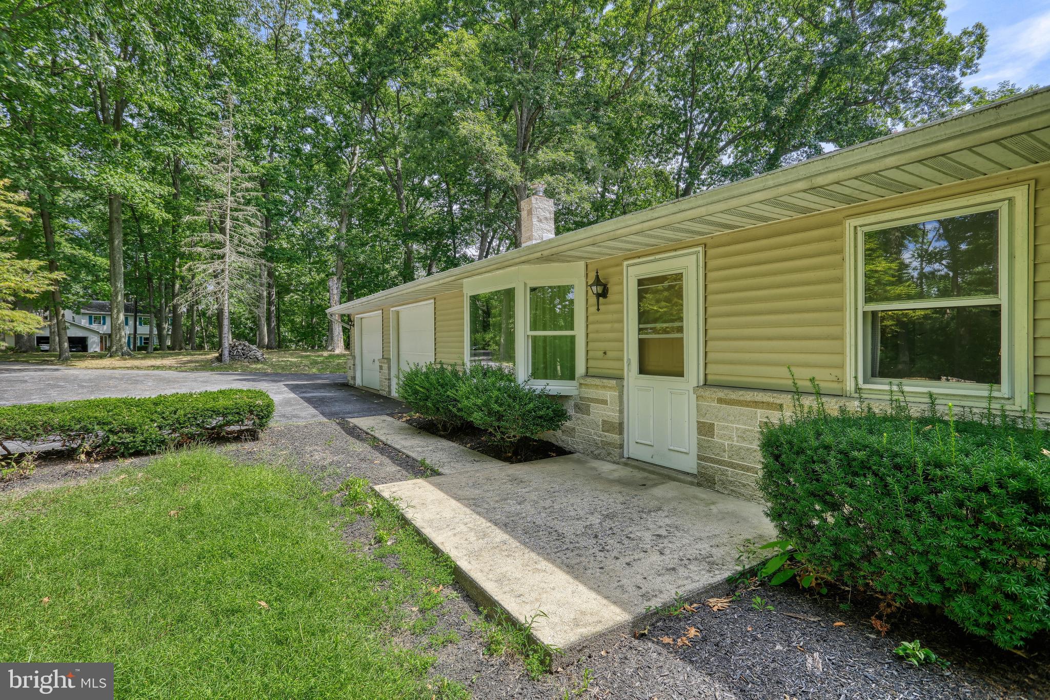 101 Sharon Road Enola, PA 17025 - Photo 3 of 27 Gallery Image 3