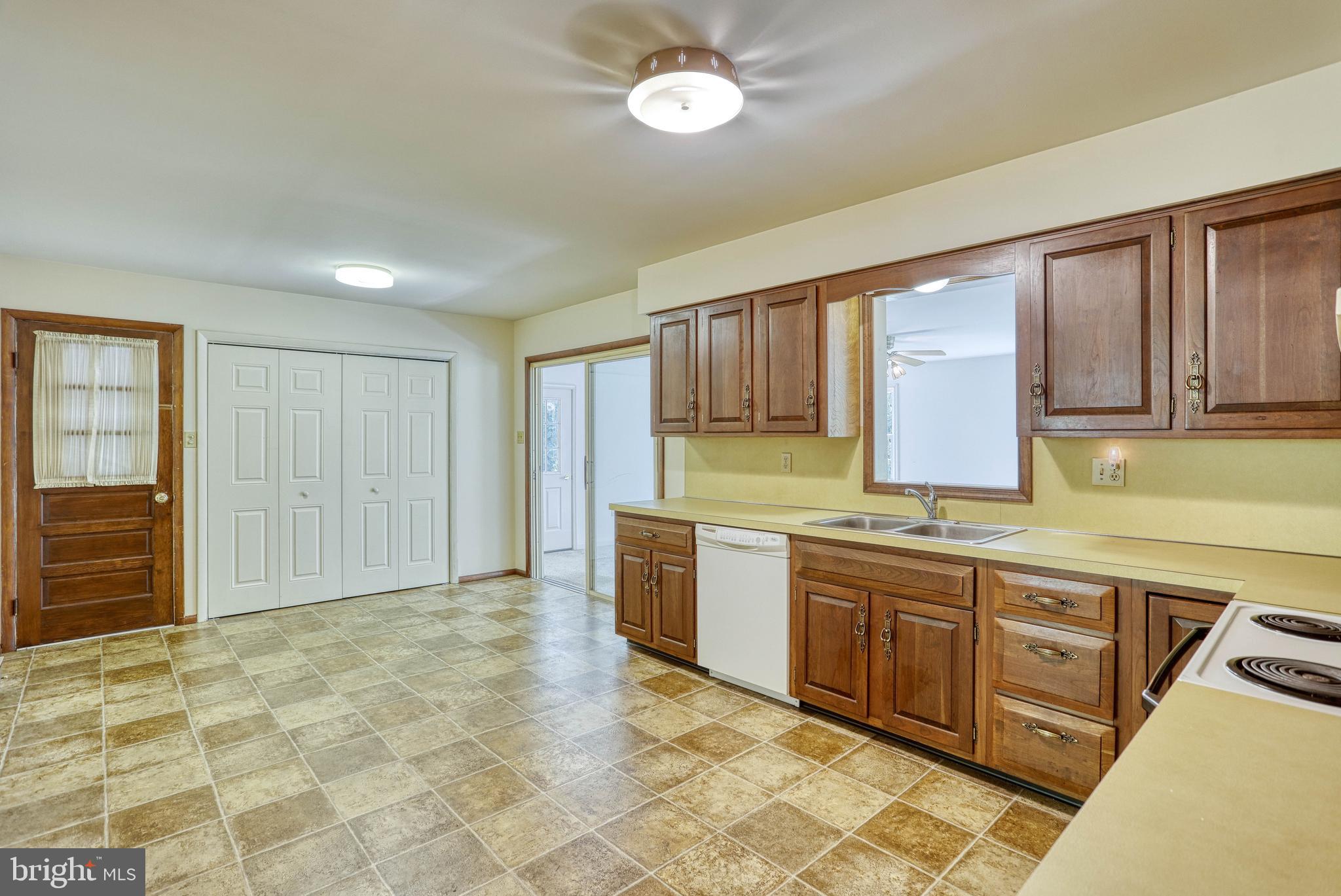 101 Sharon Road Enola, PA 17025 - Photo 8 of 27 Gallery Image 8