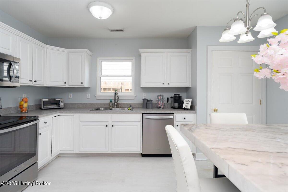 9604 Brooks Bend Road Louisville, KY 40258 - Photo 8 of 25 9604 Brooks Bend Rd