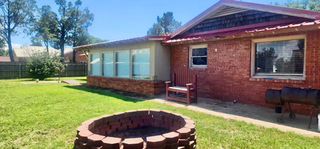 $195,000 | 605 South Ayrshire Avenue, Crosbyton, TX 79322