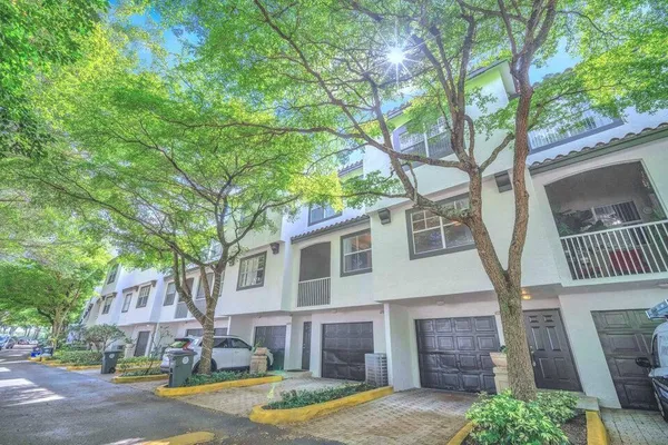 $3,600 | 20889 St Andrews Boulevard, Boca Raton, FL 33433