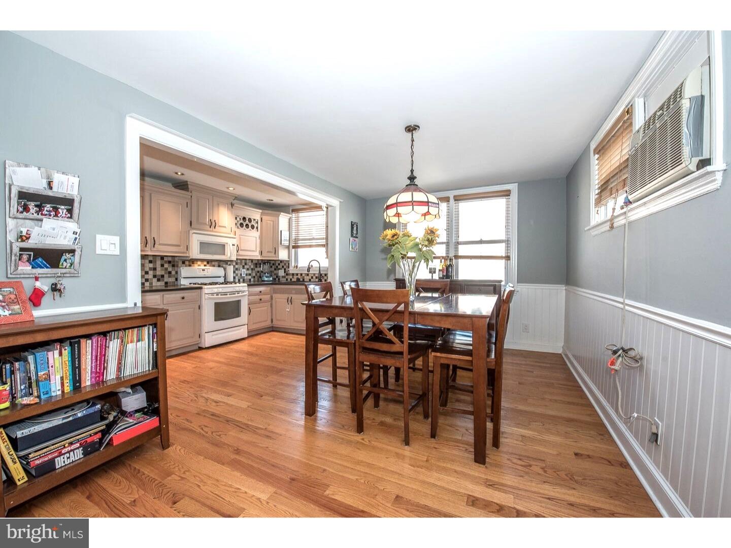 136 Green Valley Road Upper Darby, PA 19082 - Photo 8 of 25 Dining Room