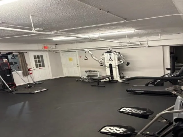 $1,500 | 32 Ashworth Avenue, Unit 325, Hampton, NH 03842