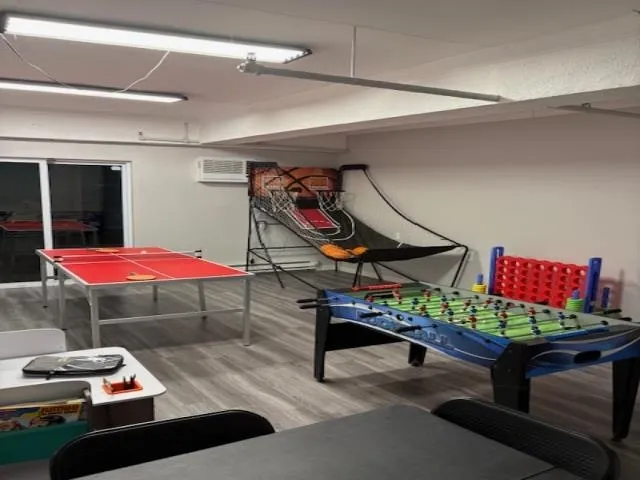 $1,500 | 32 Ashworth Avenue, Unit 325, Hampton, NH 03842