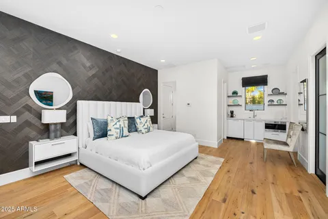 $7,990,000 | 6235 East Montecito Avenue, Scottsdale, AZ 85251