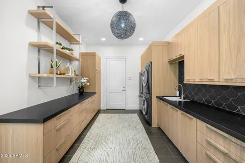 $8,500,000 | 6235 East Montecito Avenue, Scottsdale, AZ 85251