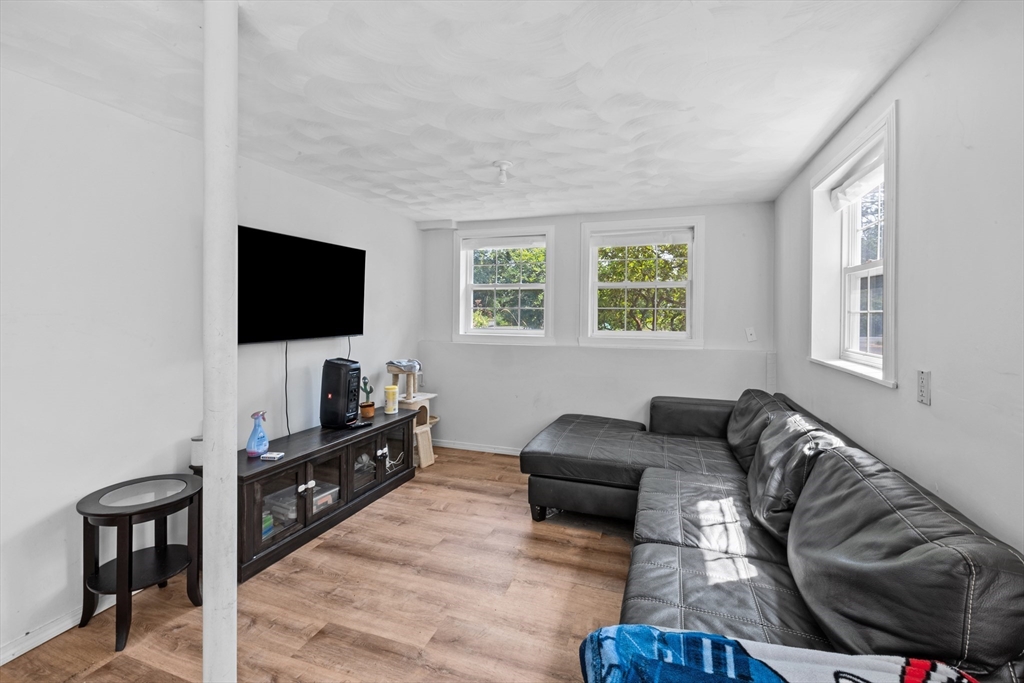 88 Old Fall River Road Swansea, MA 02777 - Photo 19 of 20 Gallery Image 19