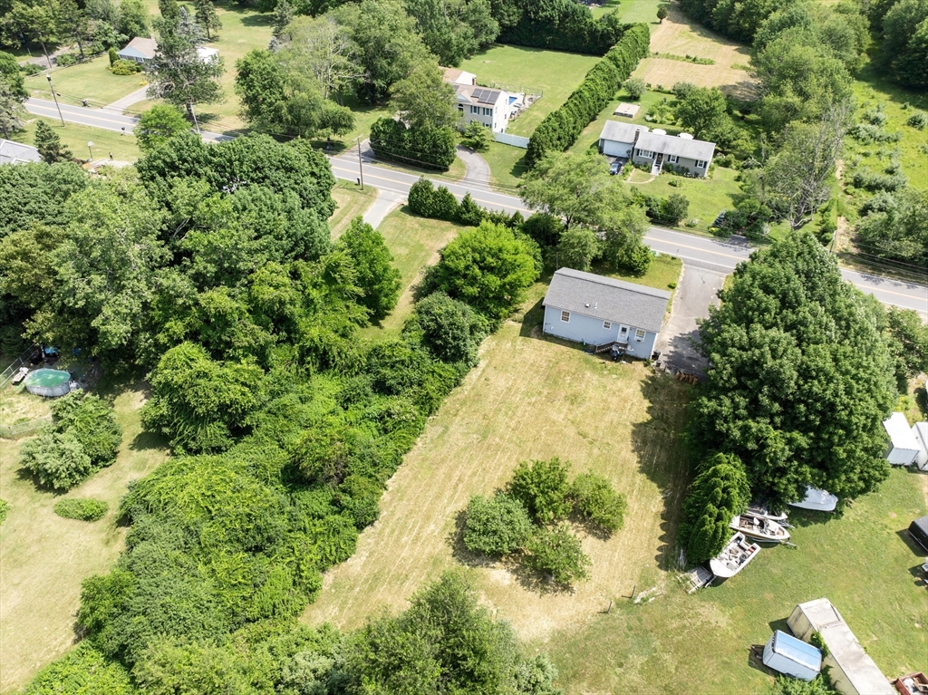88 Old Fall River Road Swansea, MA 02777 - Photo 5 of 20 Gallery Image 5