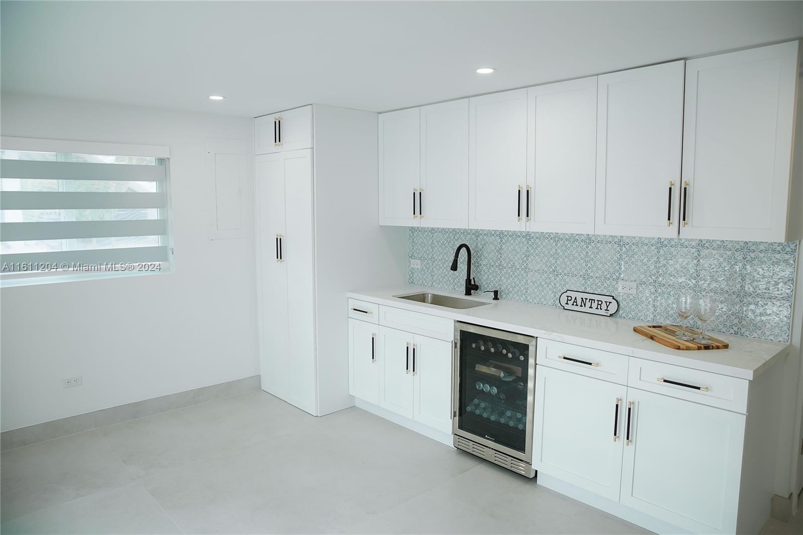 873 Ellen Drive Key Largo, FL 33037 - Photo 25 of 32 Gallery Image 25