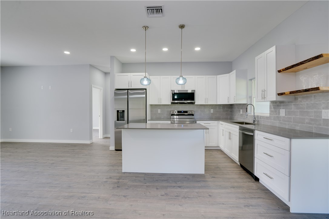 3905 Barbarossa Avenue Sebring, FL 33872 - Photo 20 of 49