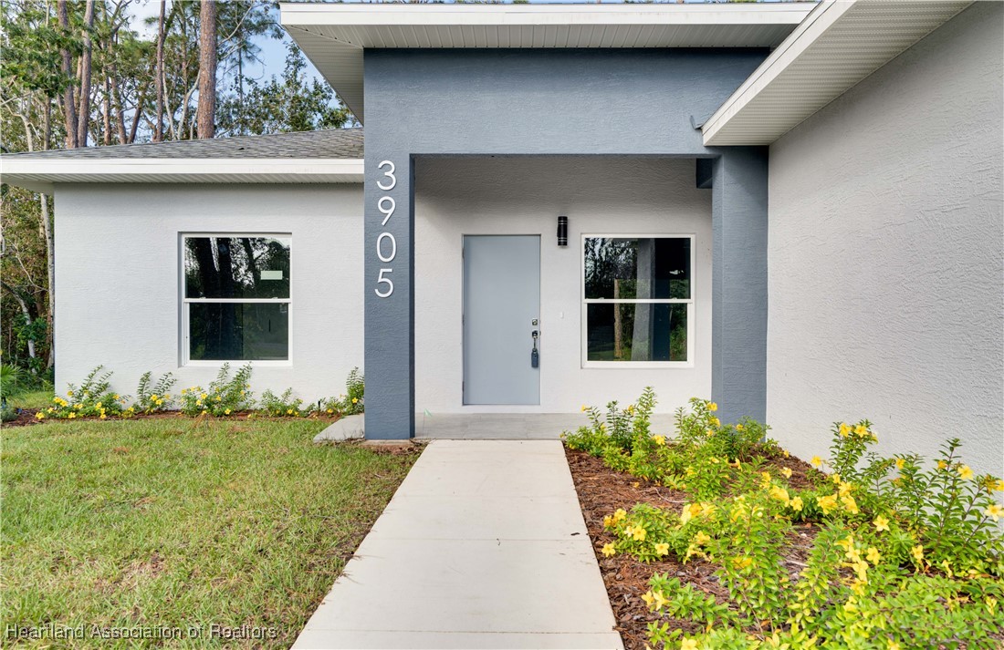 3905 Barbarossa Avenue Sebring, FL 33872 - Photo 3 of 49