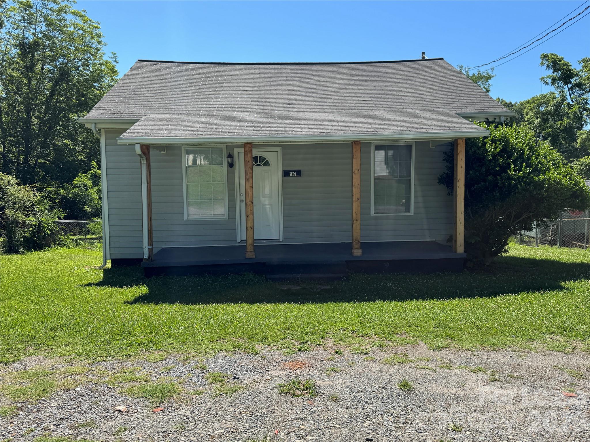 107 South Inman Avenue Bessemer City, NC 28016 - Photo 1 of 13