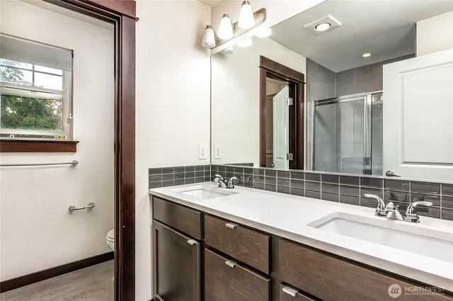 $3,350 | 7174 Shinkle Place Southwest, Seattle, WA 98106