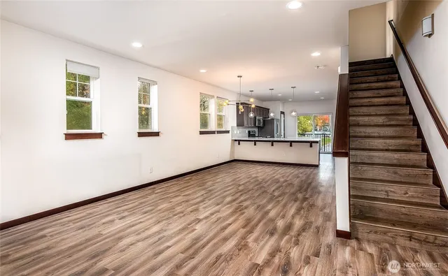 $3,350 | 7174 Shinkle Place Southwest, Seattle, WA 98106