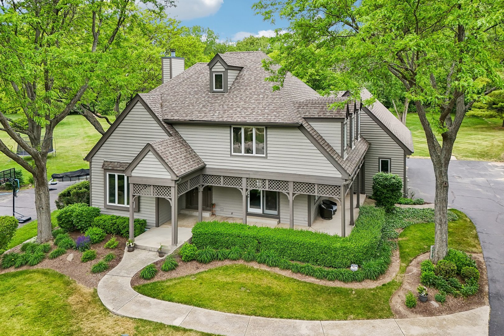 2212 Crystal Way Crystal Lake, IL 60012 - Photo 1 of 51