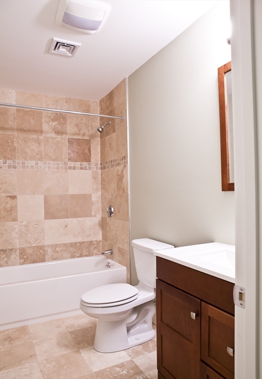 195 West 3rd Street, Unit 4 Boston, MA 02127 - Photo 14 of 16