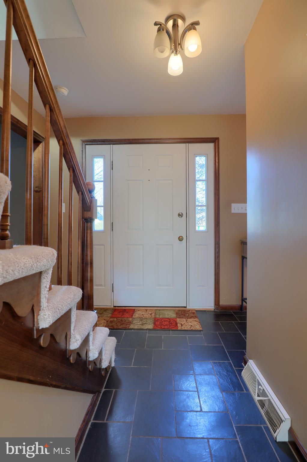805 Scott Lane Lititz, PA 17543 - Photo 4 of 51