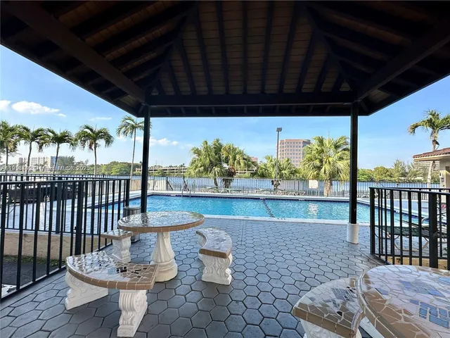 $2,200 | 5249 Northwest 7th Street, Unit 217, Miami, FL 33126