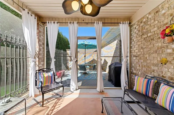 $427,700 | 6821 Stone Gables Drive, Thomasville, NC 27360