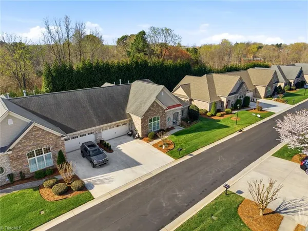 $427,700 | 6821 Stone Gables Drive, Thomasville, NC 27360