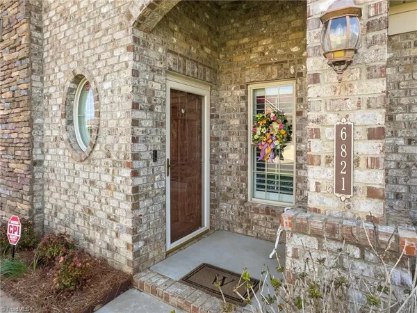 $427,700 | 6821 Stone Gables Drive, Thomasville, NC 27360