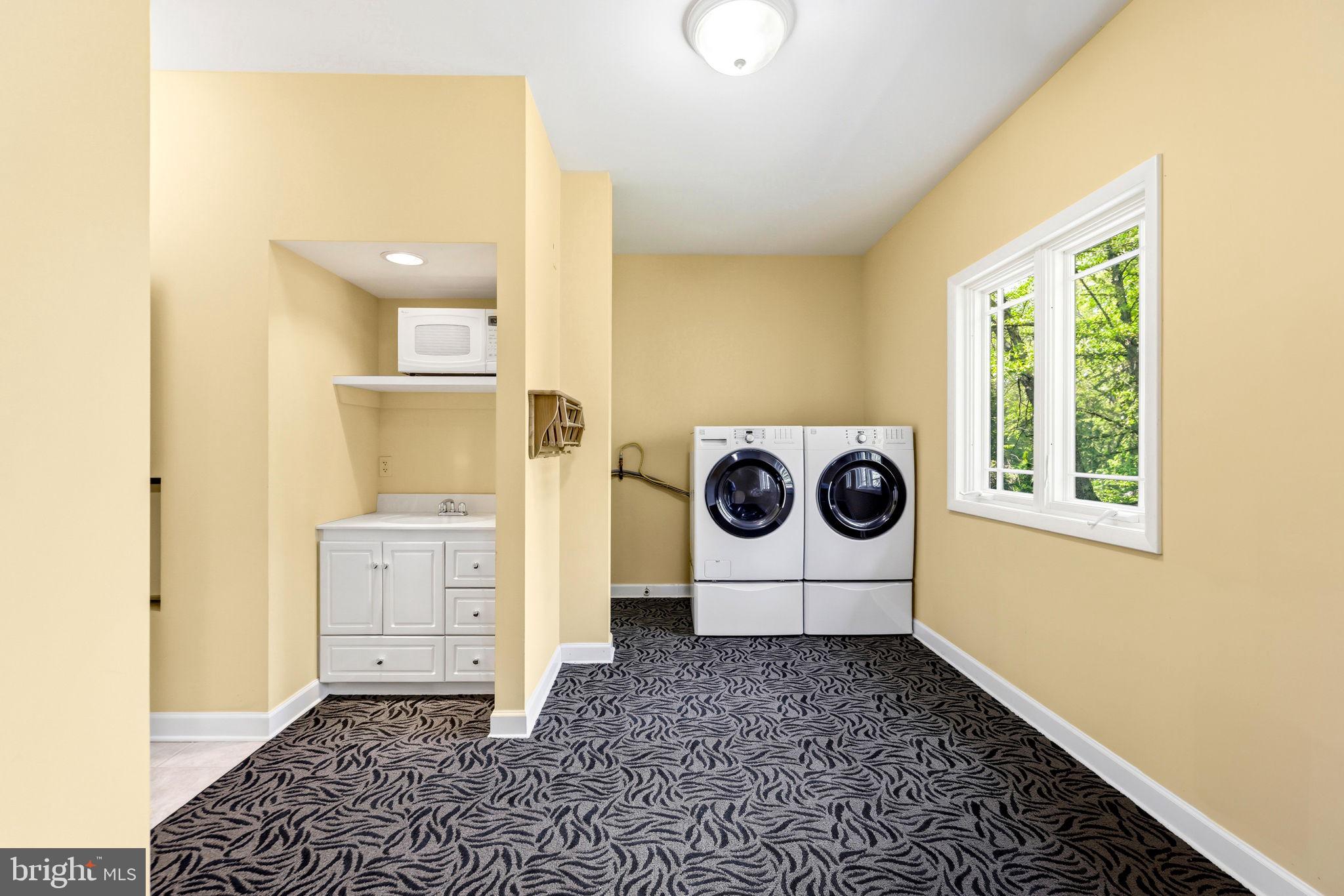 1501 Shore Road Middle River, MD 21220 - Photo 47 of 81 Bonus space off primary closet with w/d & wet bar