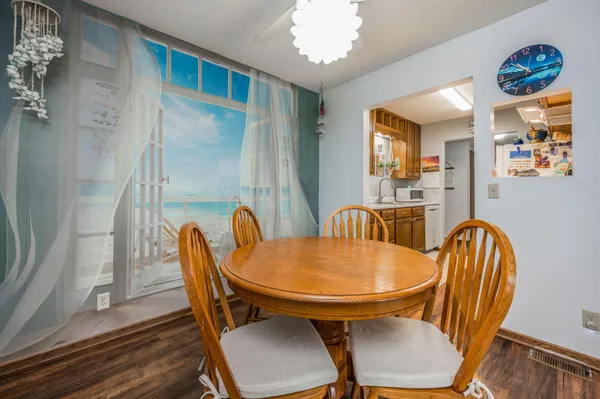 $129,900 | 232 South Dewey Street, Unit 102, Fairmont, MN 56031