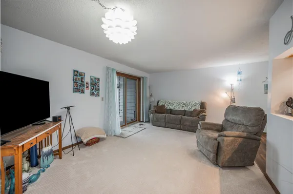 $129,900 | 232 South Dewey Street, Unit 102, Fairmont, MN 56031