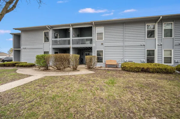 $129,900 | 232 South Dewey Street, Unit 102, Fairmont, MN 56031