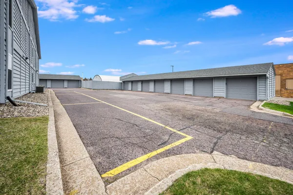 $129,900 | 232 South Dewey Street, Unit 102, Fairmont, MN 56031