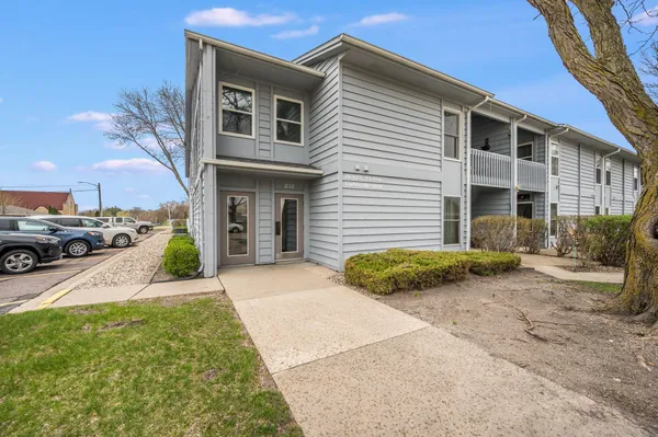 $129,900 | 232 South Dewey Street, Unit 102, Fairmont, MN 56031