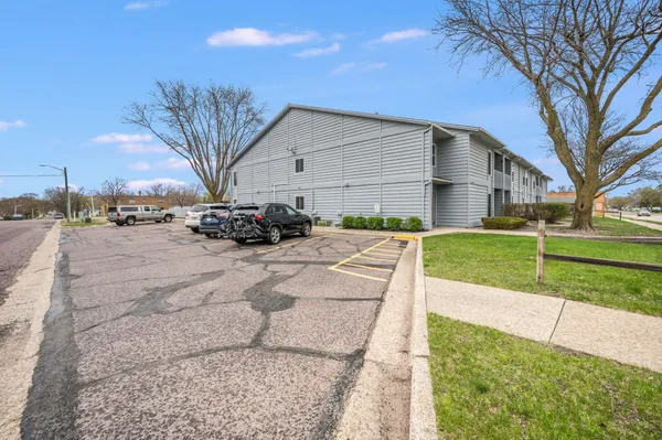 $129,900 | 232 South Dewey Street, Unit 102, Fairmont, MN 56031