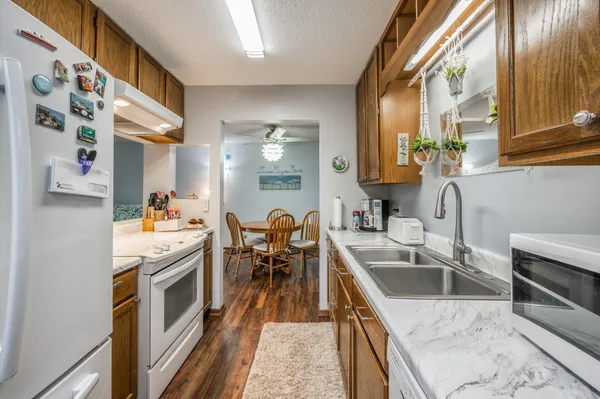 $129,900 | 232 South Dewey Street, Unit 102, Fairmont, MN 56031