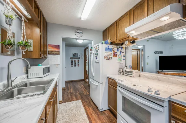 $129,900 | 232 South Dewey Street, Unit 102, Fairmont, MN 56031