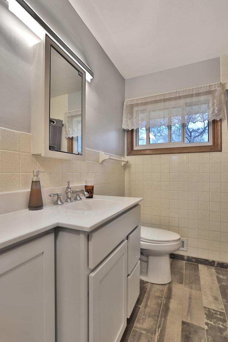 2330 Shoshone Road North St. Paul, MN 55109 - Photo 31 of 36 Gallery Image 31