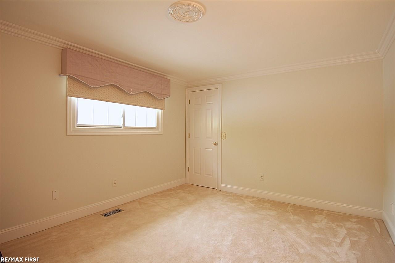1651 North Kilburn Road Rochester Hills, MI 48306 - Photo 35 of 46