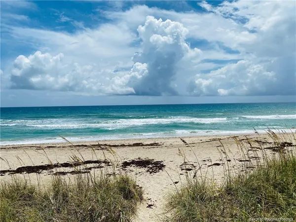 $2,500 | 10044 South Ocean Drive, Unit 102, Jensen Beach, FL 34957