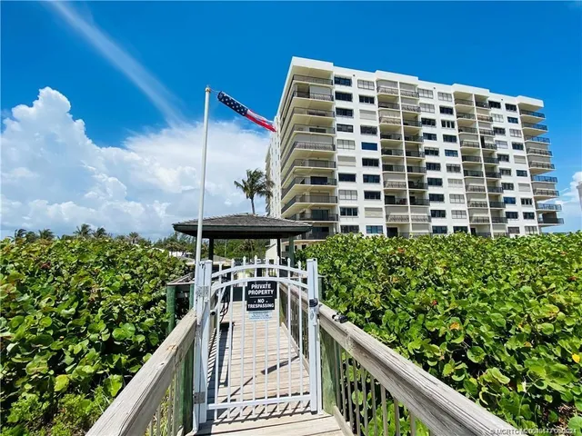 $2,500 | 10044 South Ocean Drive, Unit 102, Jensen Beach, FL 34957