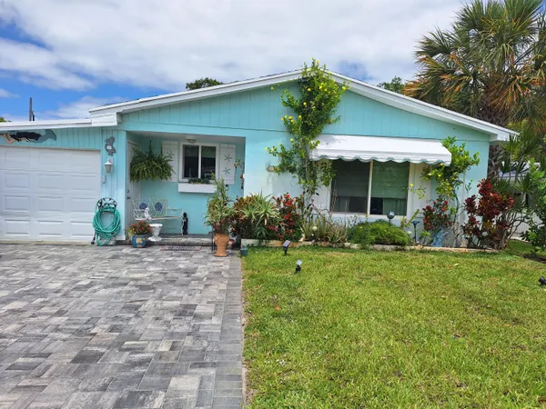 $2,900 | 217 Southeast 2nd Avenue, Boynton Beach, FL 33435