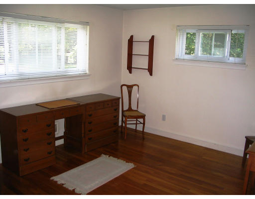 9 Whittemore Road Framingham, MA 01701 - Photo 11 of 15 a room with a table and a window