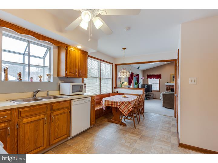 244 Church Road Medford, NJ 08055 - Photo 7 of 25 Kitchen