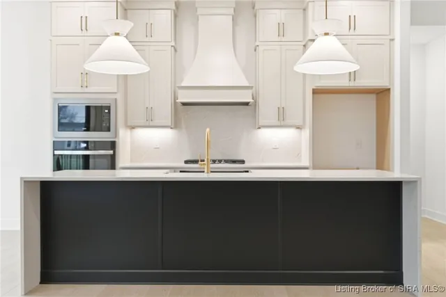 $659,000 | 713 Lillian Way, Jeffersonville, IN 47130