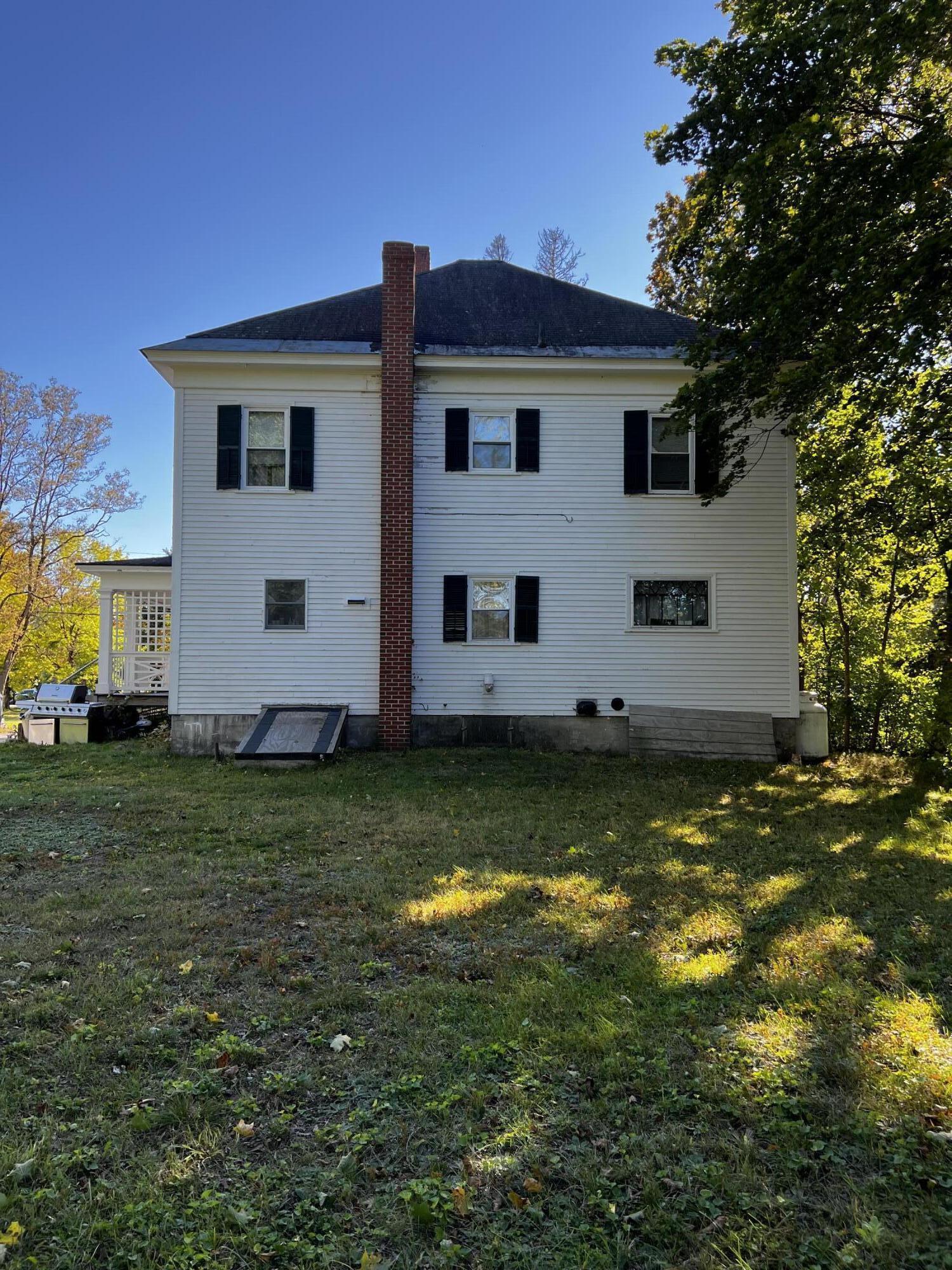 15 North Street Dixfield, ME 04224 - Photo 5 of 59 IMG_3433