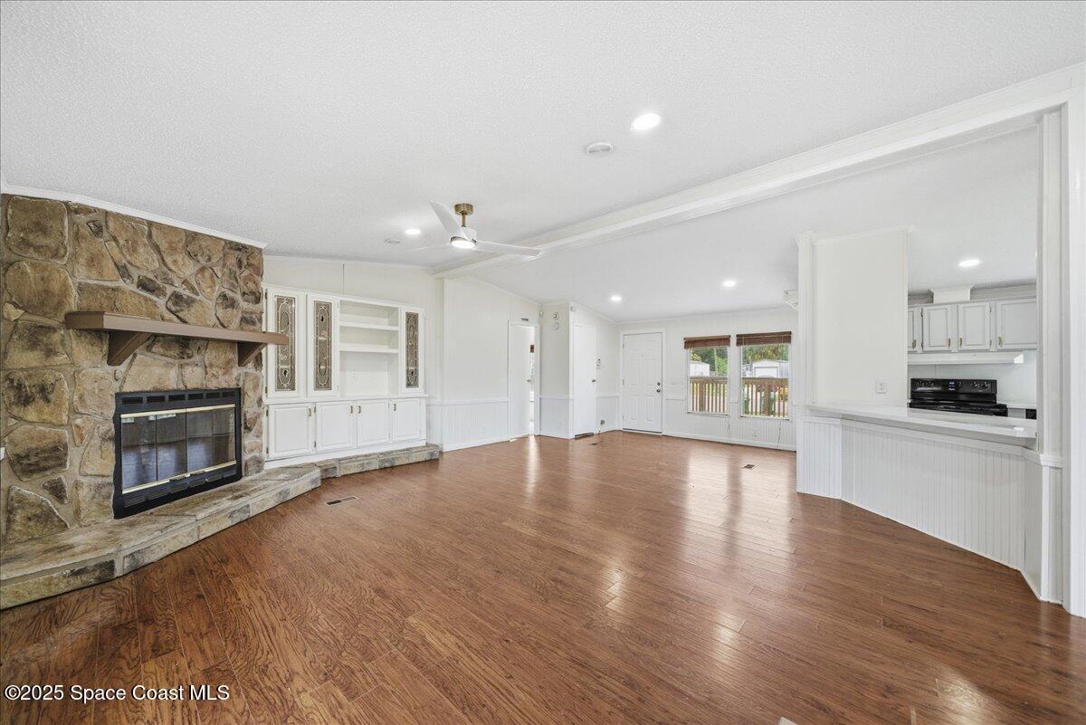 463 Brozman Lane Cocoa, FL 32927 - Photo 4 of 33 27-463 Brozman Ln-23