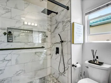 $749,900 | 6840 De Celis Place, Lake Balboa, CA 91406