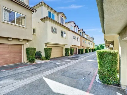 $699,988 | 6840 De Celis Place, Unit 31, Lake Balboa, CA 91406