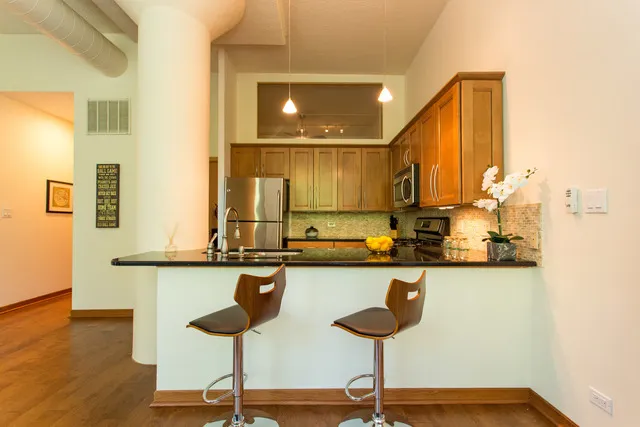 $1,700 | 812 West Van Buren Street, Unit 2D, Chicago, IL 60607