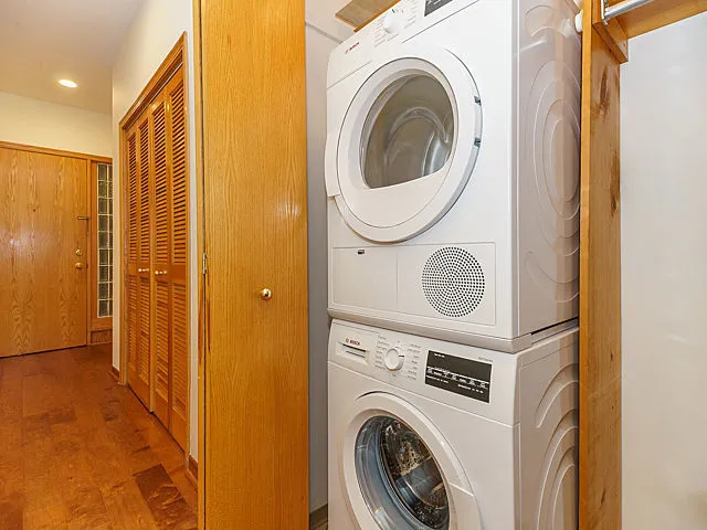 $1,700 | 812 West Van Buren Street, Unit 2D, Chicago, IL 60607