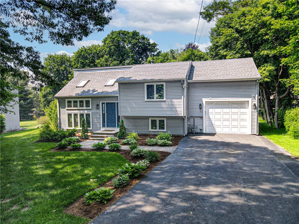 74 Olney Arnold Road Cranston, RI 02921 - Photo 2 of 30 Gallery Image 2